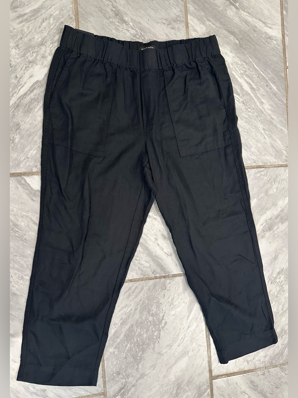 NWT Banana Republic Womens Black Tapered Crop Pants Pockets Linen Blend Size L